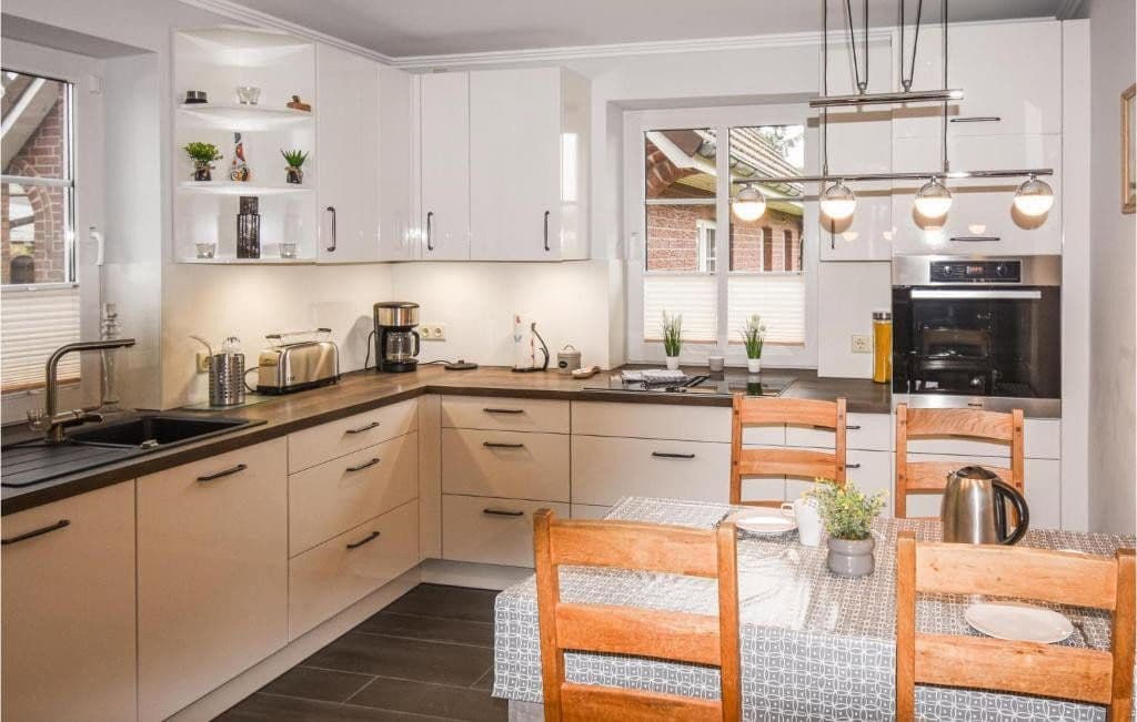 Prodej domu 154 m², pozemek 649 m², Niebüll, Šlesvicko-Holštýnsko Prodej domu 154 m², pozemek 649 m², Niebüll, Šlesvicko-Holštýnsko