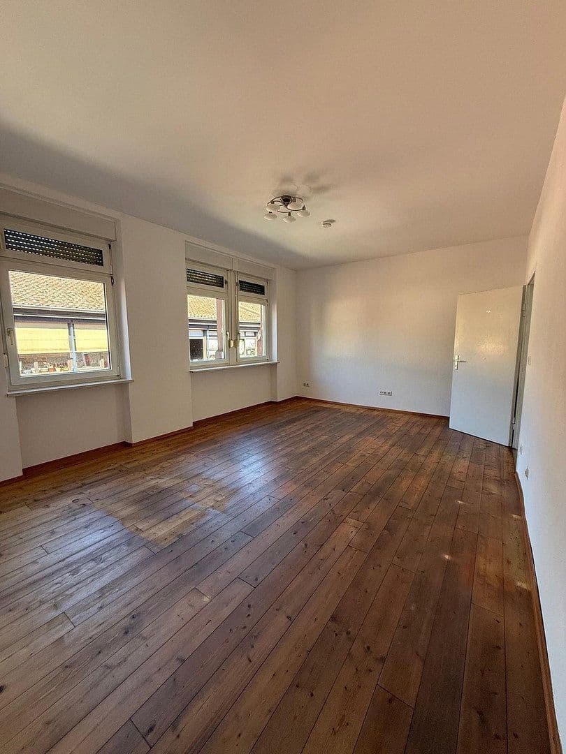 Pronájem bytu 2+1 60 m², Draisstraße 56, Mannheim, Bádensko-Württembersko Pronájem bytu 2+1 60 m², Draisstraße 56, Mannheim, Bádensko-Württembersko