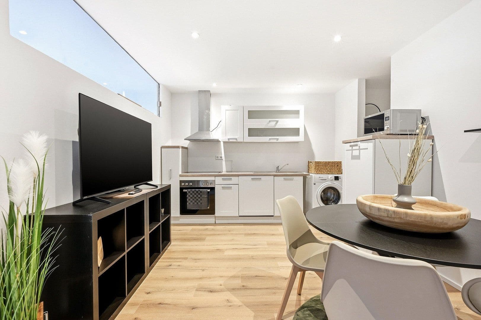 Pronájem bytu 4+1 80 m², Moltkestraße 56, Heilbronn, Bádensko-Württembersko Pronájem bytu 4+1 80 m², Moltkestraße 56, Heilbronn, Bádensko-Württembersko