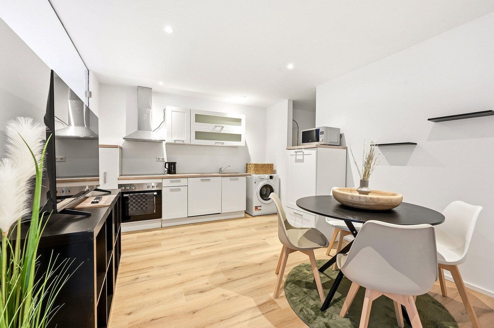 Pronájem bytu 4+1 80 m², Moltkestraße 56, Heilbronn, Bádensko-Württembersko Pronájem bytu 4+1 80 m², Moltkestraße 56, Heilbronn, Bádensko-Württembersko