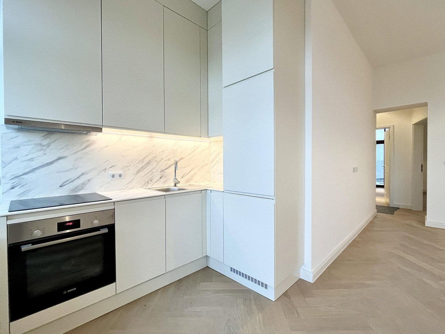 Pronájem bytu 3+1 62 m², Schöneberger Str. 9, Berlin, Berlín Pronájem bytu 3+1 62 m², Schöneberger Str. 9, Berlin, Berlín