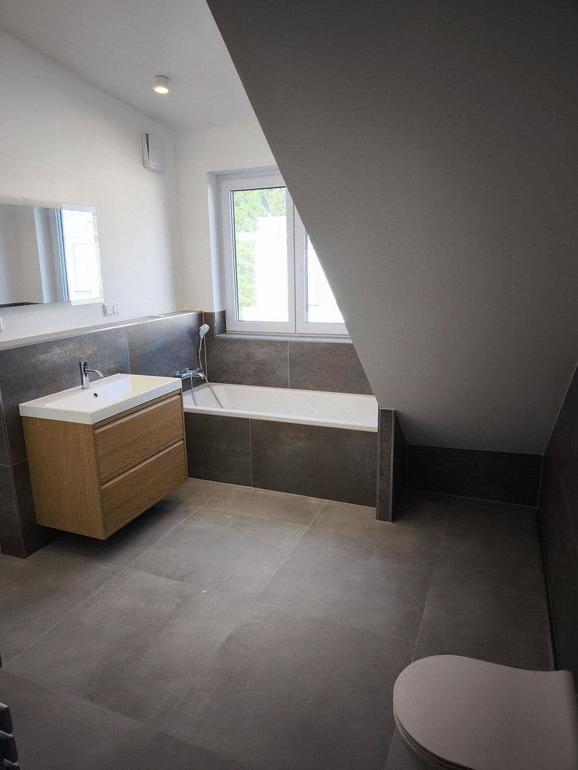Pronájem bytu 2+1 63 m², Buchrainstraße 49, Frankfurt am Main, Hessen Pronájem bytu 2+1 63 m², Buchrainstraße 49, Frankfurt am Main, Hessen