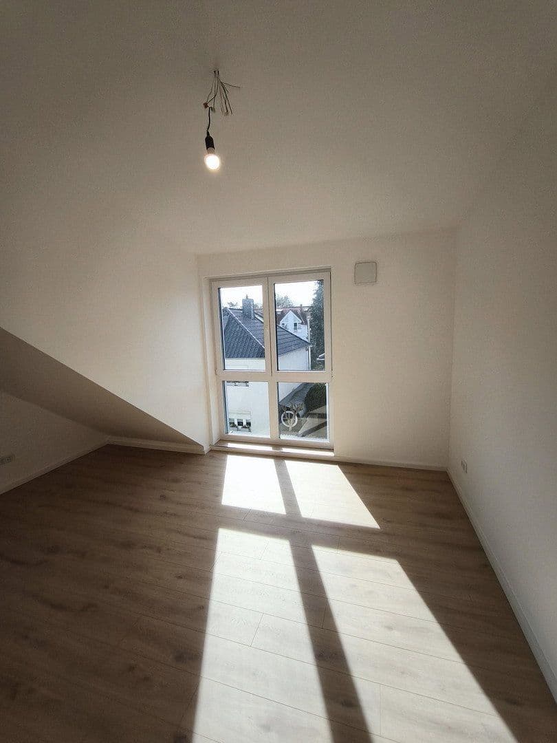 Pronájem bytu 2+1 63 m², Buchrainstraße 49, Frankfurt am Main, Hessen Pronájem bytu 2+1 63 m², Buchrainstraße 49, Frankfurt am Main, Hessen