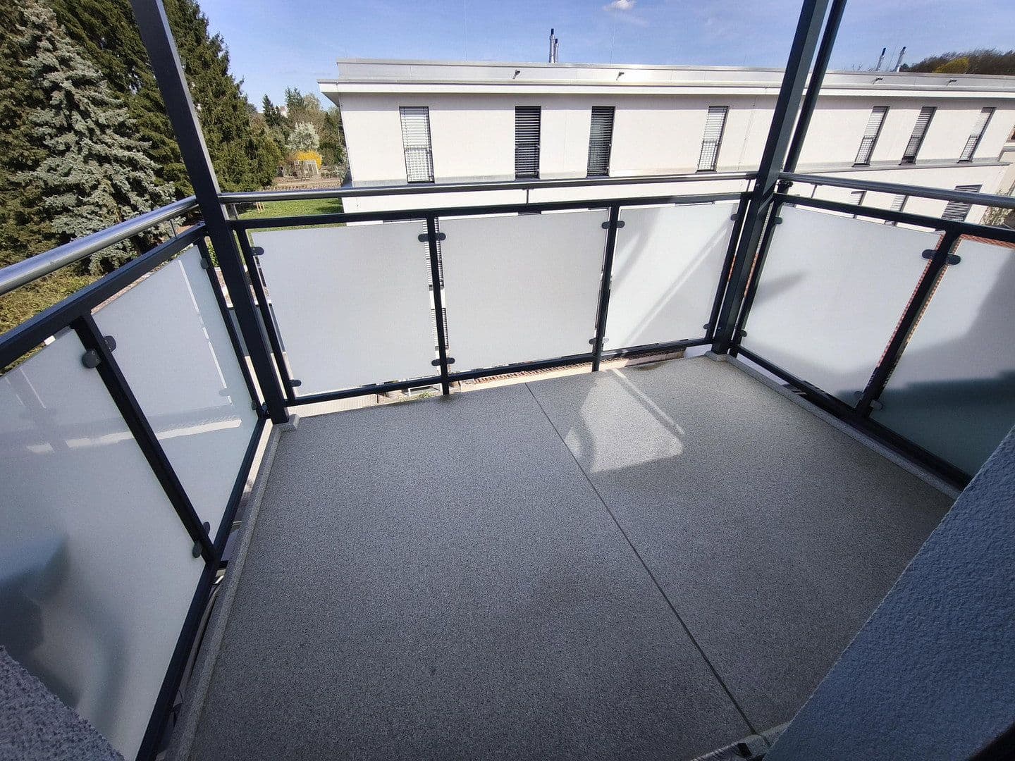 Pronájem bytu 2+1 63 m², Buchrainstraße 49, Frankfurt am Main, Hessen Pronájem bytu 2+1 63 m², Buchrainstraße 49, Frankfurt am Main, Hessen