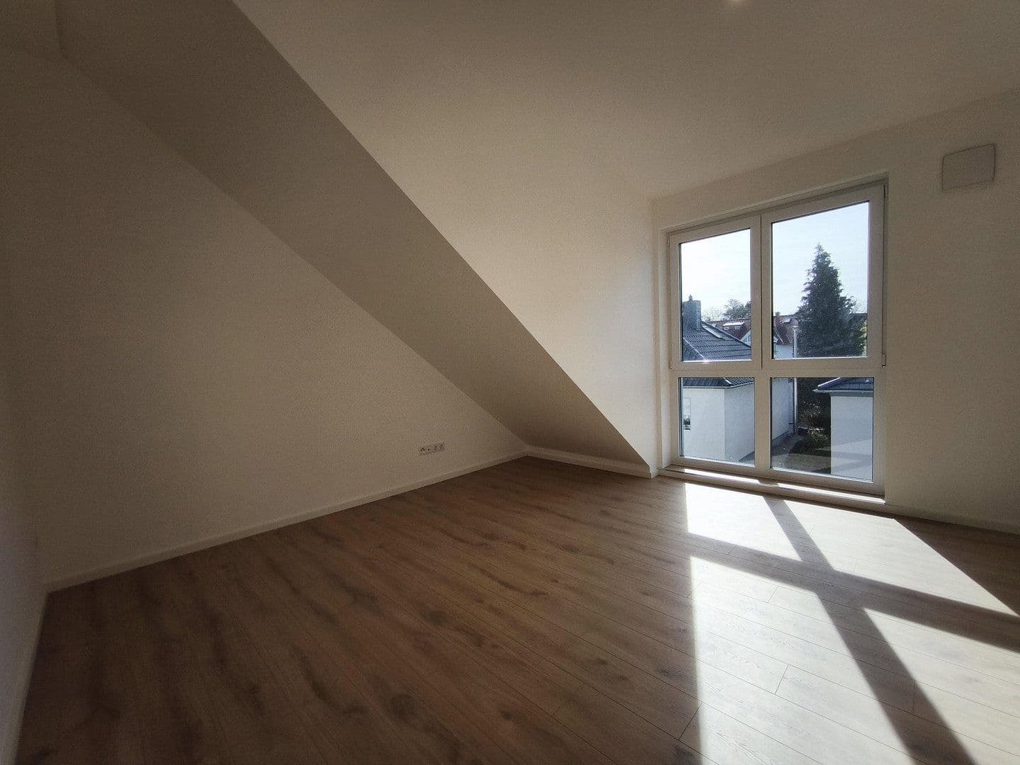 Pronájem bytu 2+1 63 m², Buchrainstraße 49, Frankfurt am Main, Hessen Pronájem bytu 2+1 63 m², Buchrainstraße 49, Frankfurt am Main, Hessen