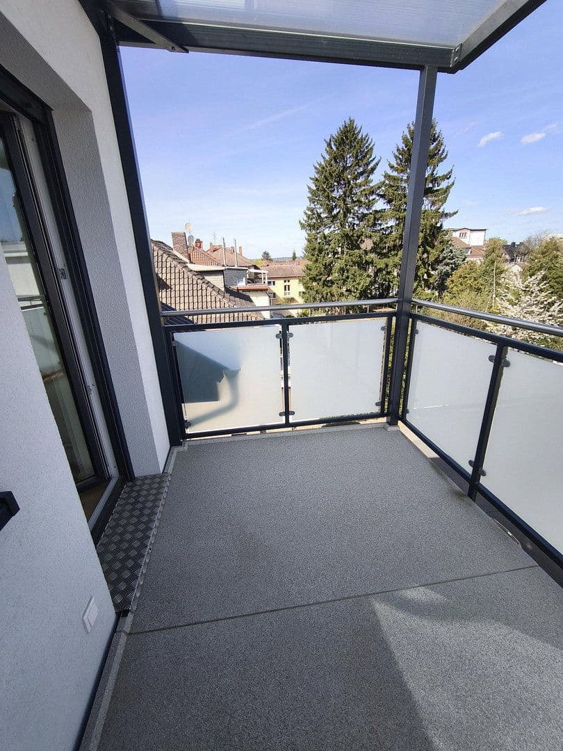 Pronájem bytu 2+1 63 m², Buchrainstraße 49, Frankfurt am Main, Hessen Pronájem bytu 2+1 63 m², Buchrainstraße 49, Frankfurt am Main, Hessen