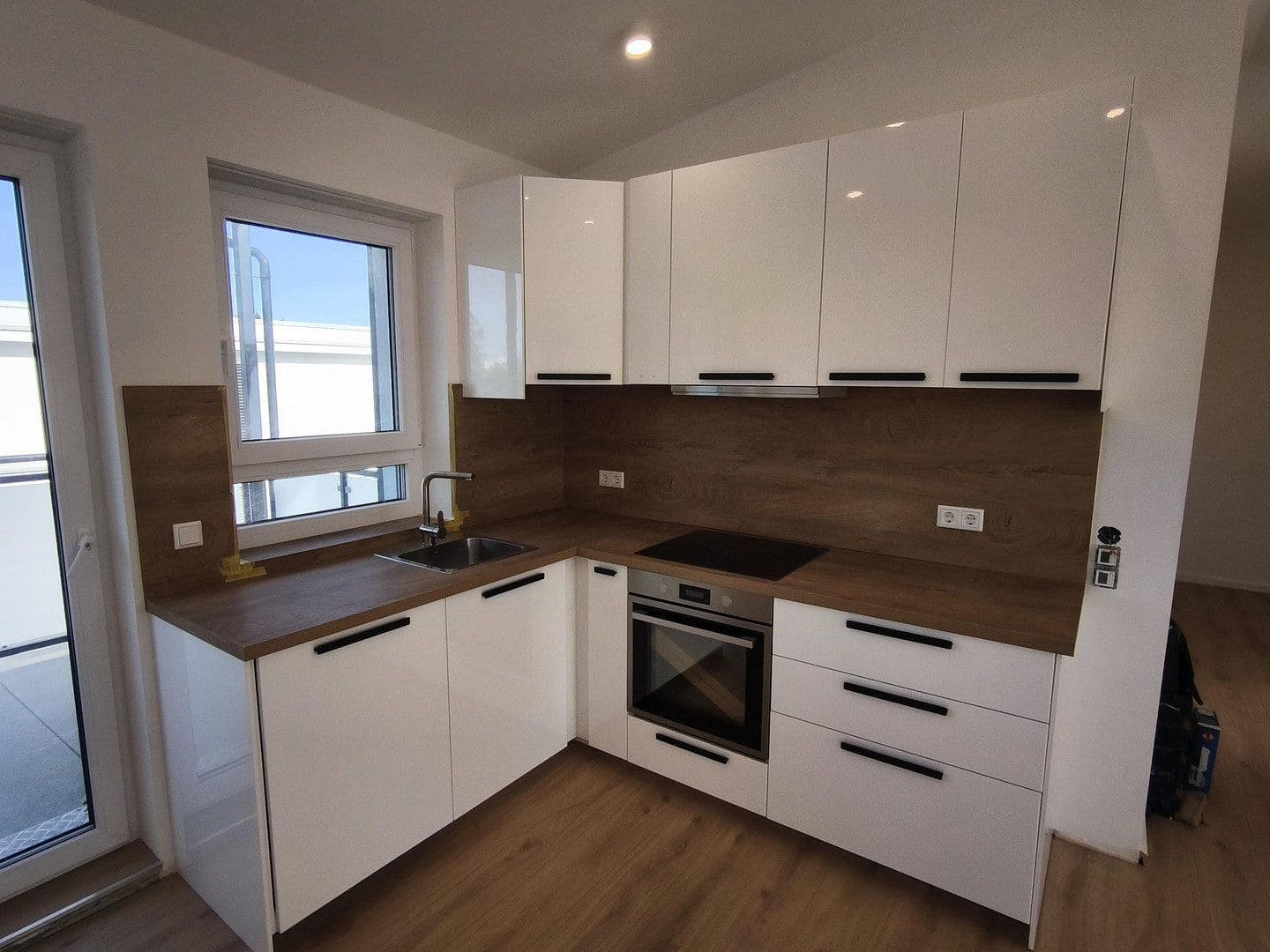 Pronájem bytu 2+1 63 m², Buchrainstraße 49, Frankfurt am Main, Hessen Pronájem bytu 2+1 63 m², Buchrainstraße 49, Frankfurt am Main, Hessen