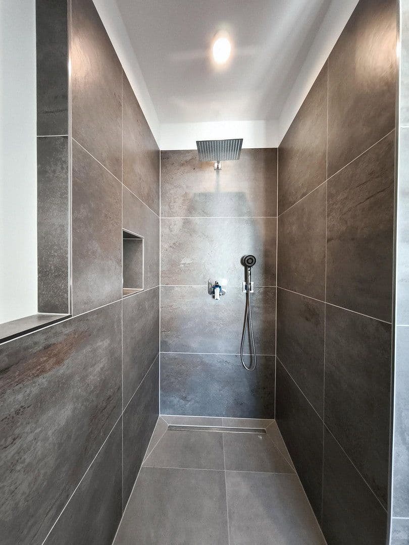 Pronájem bytu 2+1 63 m², Buchrainstraße 49, Frankfurt am Main, Hessen Pronájem bytu 2+1 63 m², Buchrainstraße 49, Frankfurt am Main, Hessen