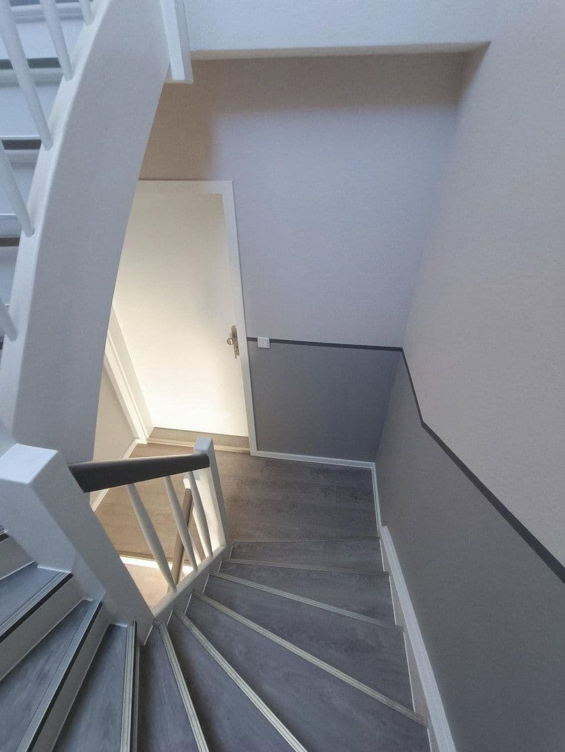 Pronájem bytu 2+1 63 m², Buchrainstraße 49, Frankfurt am Main, Hessen Pronájem bytu 2+1 63 m², Buchrainstraße 49, Frankfurt am Main, Hessen