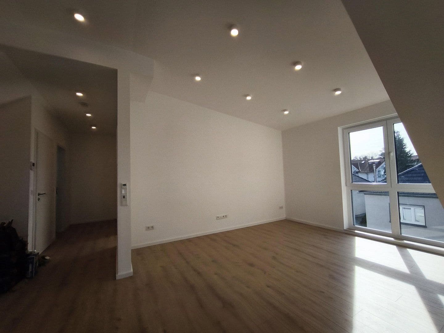 Pronájem bytu 2+1 63 m², Buchrainstraße 49, Frankfurt am Main, Hessen Pronájem bytu 2+1 63 m², Buchrainstraße 49, Frankfurt am Main, Hessen