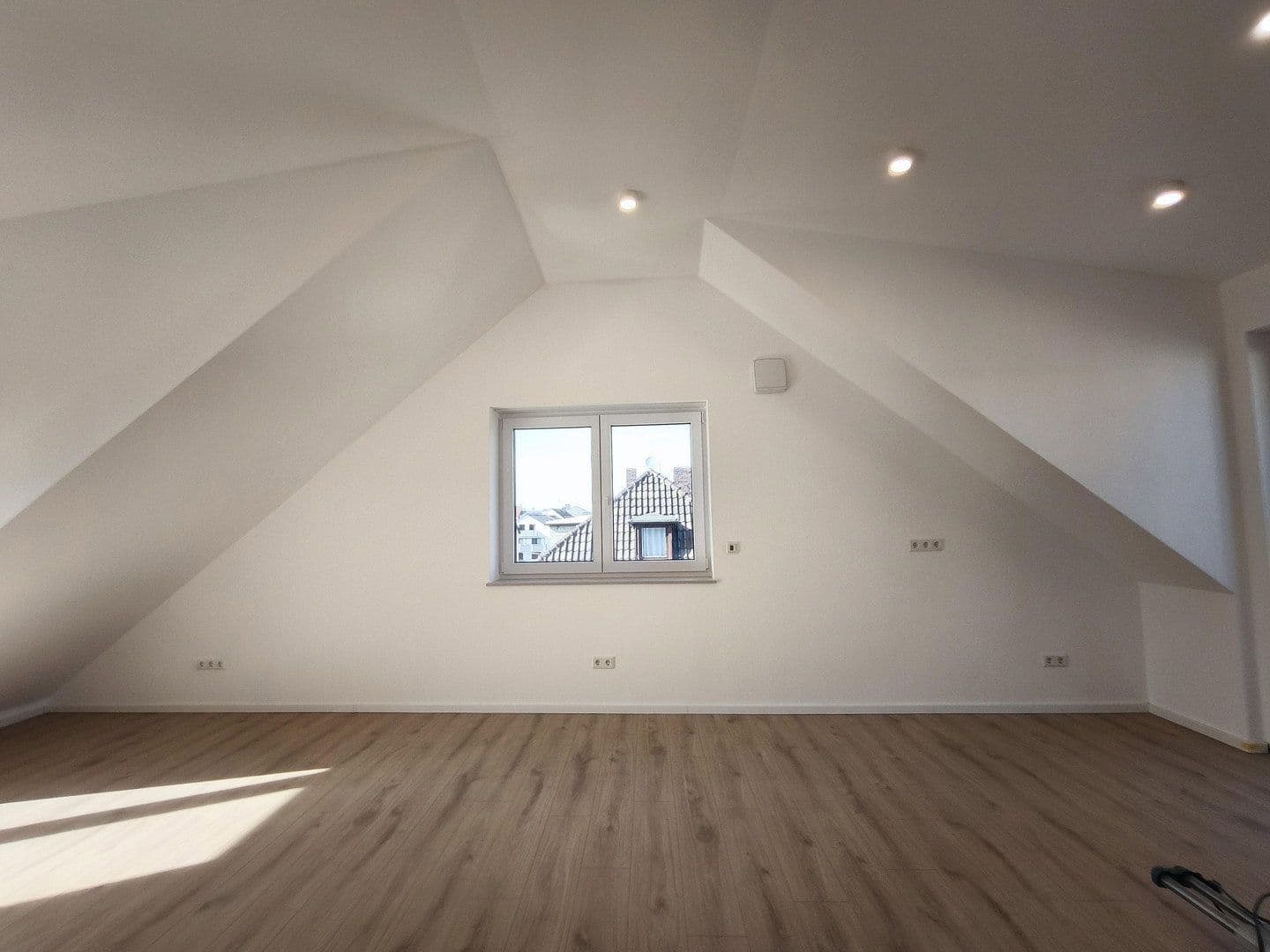 Pronájem bytu 2+1 63 m², Buchrainstraße 49, Frankfurt am Main, Hessen Pronájem bytu 2+1 63 m², Buchrainstraße 49, Frankfurt am Main, Hessen