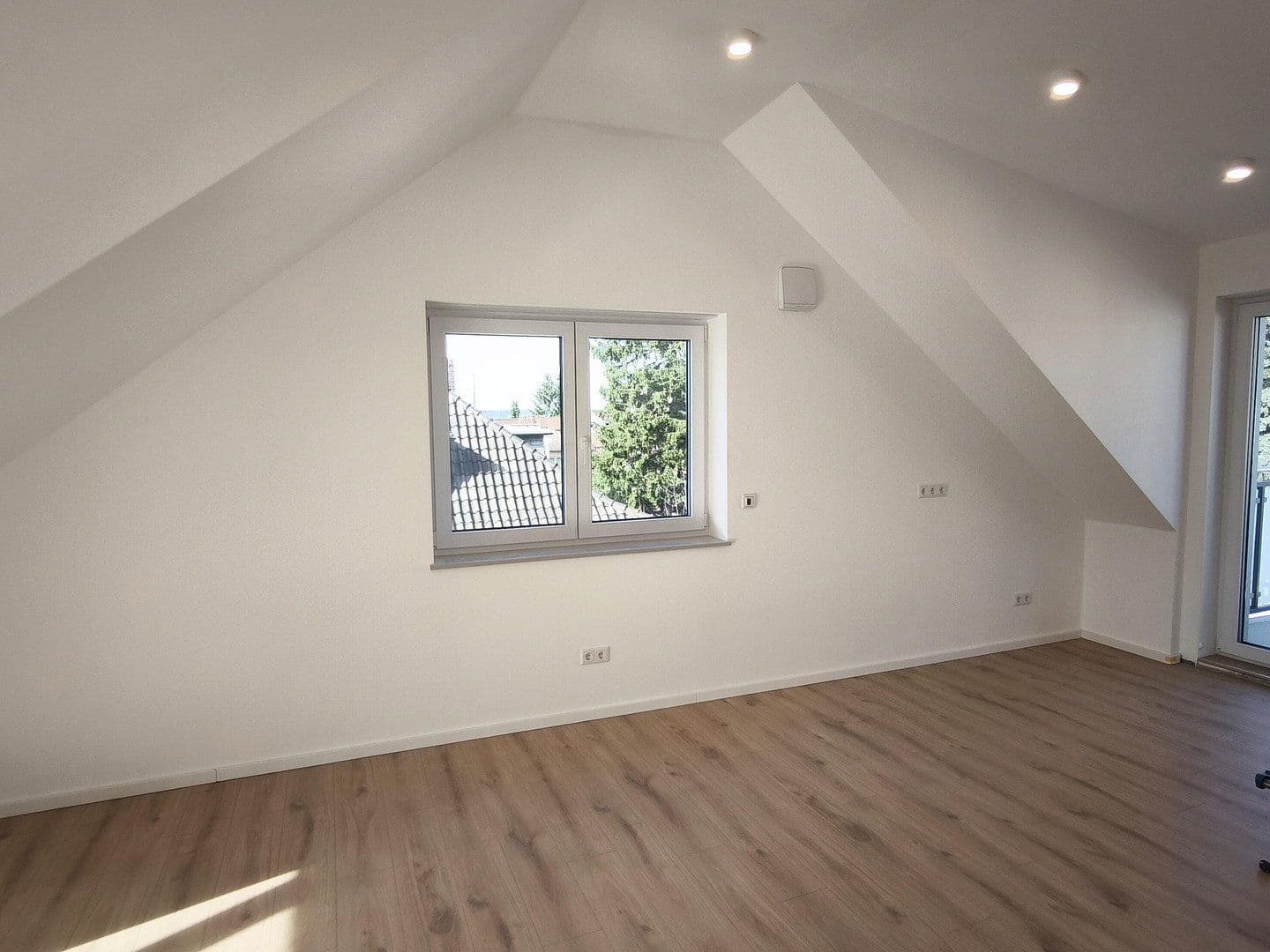 Pronájem bytu 2+1 63 m², Buchrainstraße 49, Frankfurt am Main, Hessen Pronájem bytu 2+1 63 m², Buchrainstraße 49, Frankfurt am Main, Hessen