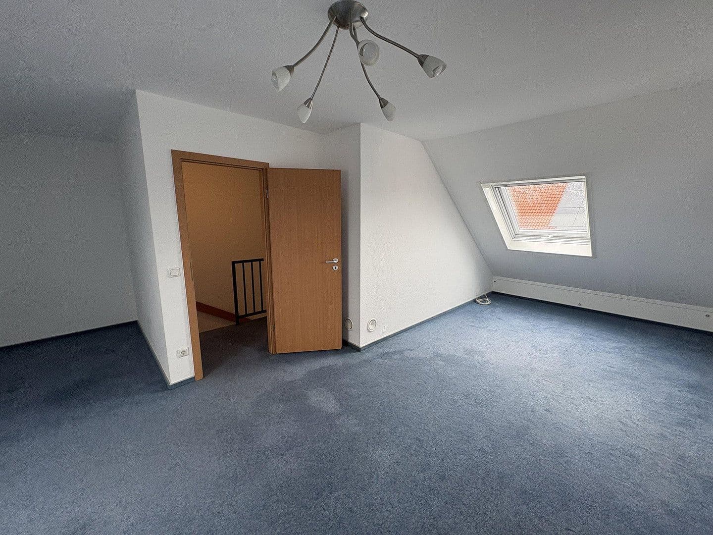 Prodej domu 128 m², pozemek 282 m², Ingolstadt, Bavorsko Prodej domu 128 m², pozemek 282 m², Ingolstadt, Bavorsko