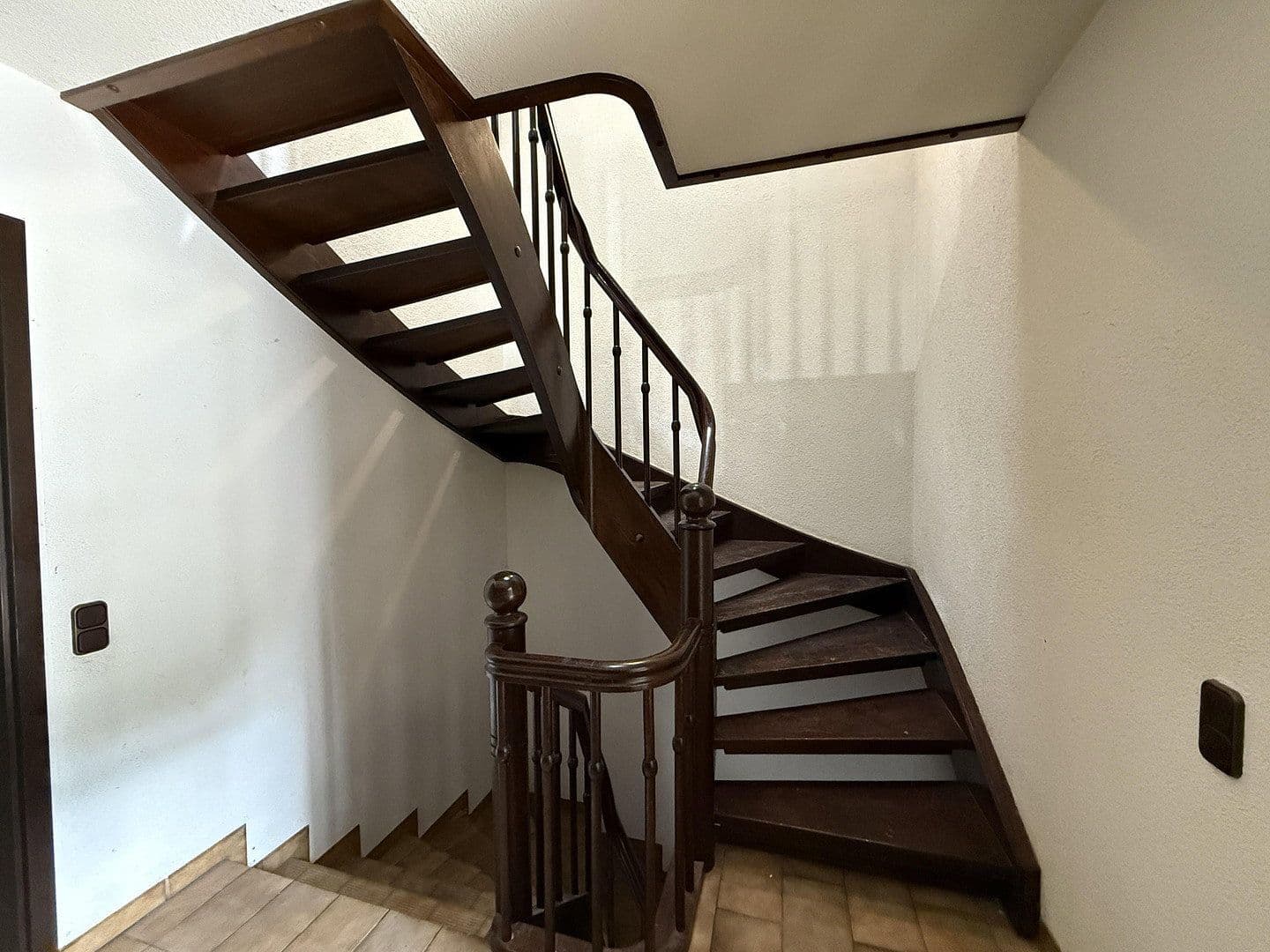 Pronájem domu 255 m², pozemek 1.500 m², Bornwiese 4, Ransbach-Baumbach, Porýní-Falc Pronájem domu 255 m², pozemek 1.500 m², Bornwiese 4, Ransbach-Baumbach, Porýní-Falc
