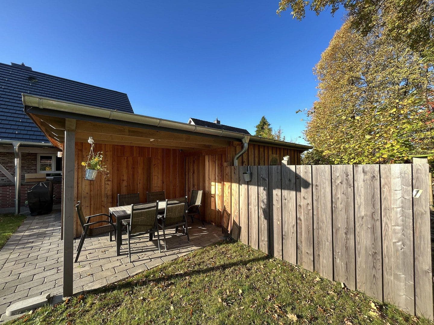 Prodej domu 146 m², pozemek 815 m², Tellingstedt, Šlesvicko-Holštýnsko Prodej domu 146 m², pozemek 815 m², Tellingstedt, Šlesvicko-Holštýnsko