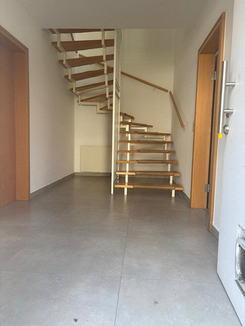 Pronájem bytu 3+1 150 m², Ludwigshafen am Rhein, Porýní-Falc Pronájem bytu 3+1 150 m², Ludwigshafen am Rhein, Porýní-Falc
