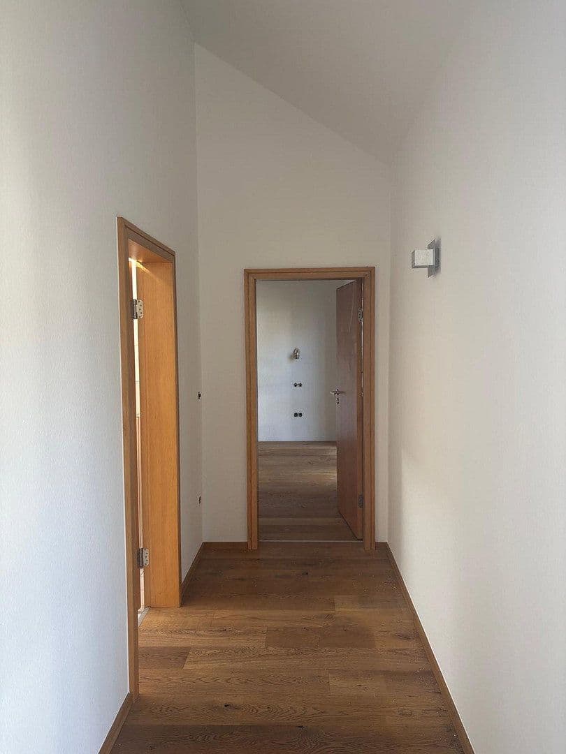 Pronájem bytu 3+1 150 m², Ludwigshafen am Rhein, Porýní-Falc Pronájem bytu 3+1 150 m², Ludwigshafen am Rhein, Porýní-Falc