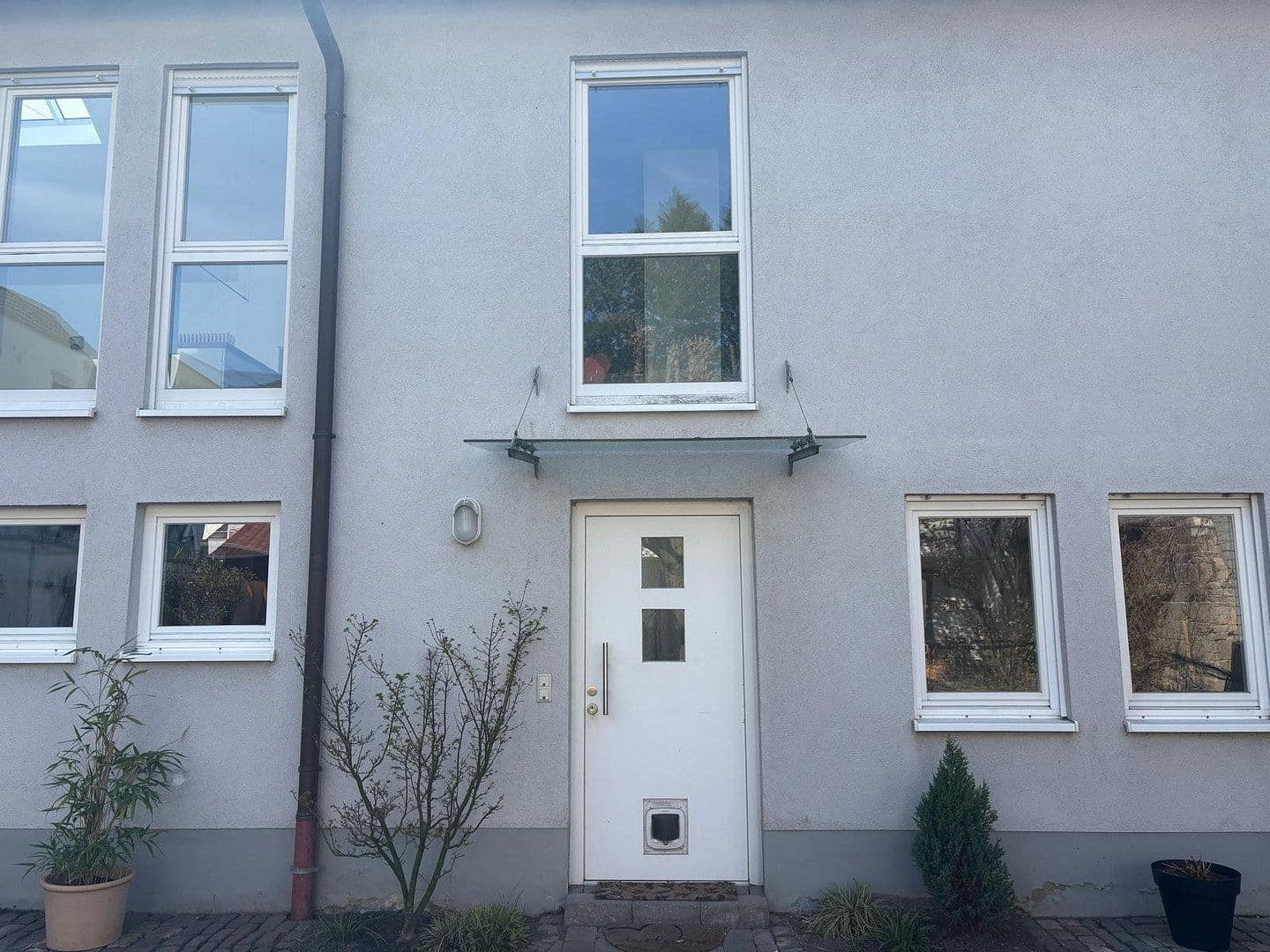 Pronájem bytu 3+1 150 m², Ludwigshafen am Rhein, Porýní-Falc Pronájem bytu 3+1 150 m², Ludwigshafen am Rhein, Porýní-Falc
