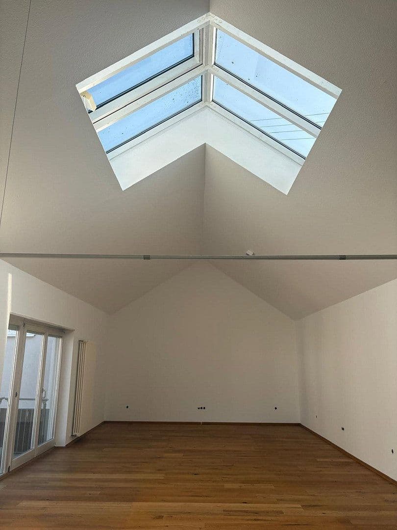Pronájem bytu 3+1 150 m², Ludwigshafen am Rhein, Porýní-Falc Pronájem bytu 3+1 150 m², Ludwigshafen am Rhein, Porýní-Falc
