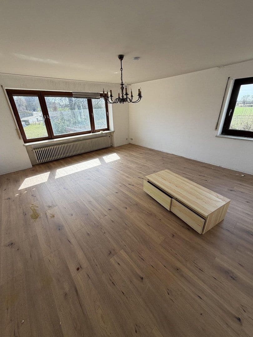 Prodej domu 240 m², pozemek 600 m², Petershausen, Bavorsko Prodej domu 240 m², pozemek 600 m², Petershausen, Bavorsko