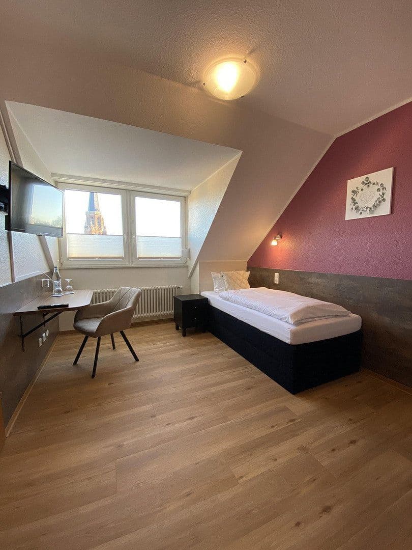 Prodej nebytového prostoru 3.500 m², Udostr. 72-74, Trier, Porýní-Falc Prodej nebytového prostoru 3.500 m², Udostr. 72-74, Trier, Porýní-Falc