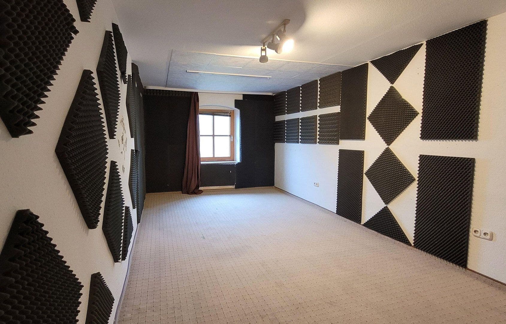 Prodej domu 180 m², pozemek 920 m², Marktleugast, Bavorsko Prodej domu 180 m², pozemek 920 m², Marktleugast, Bavorsko