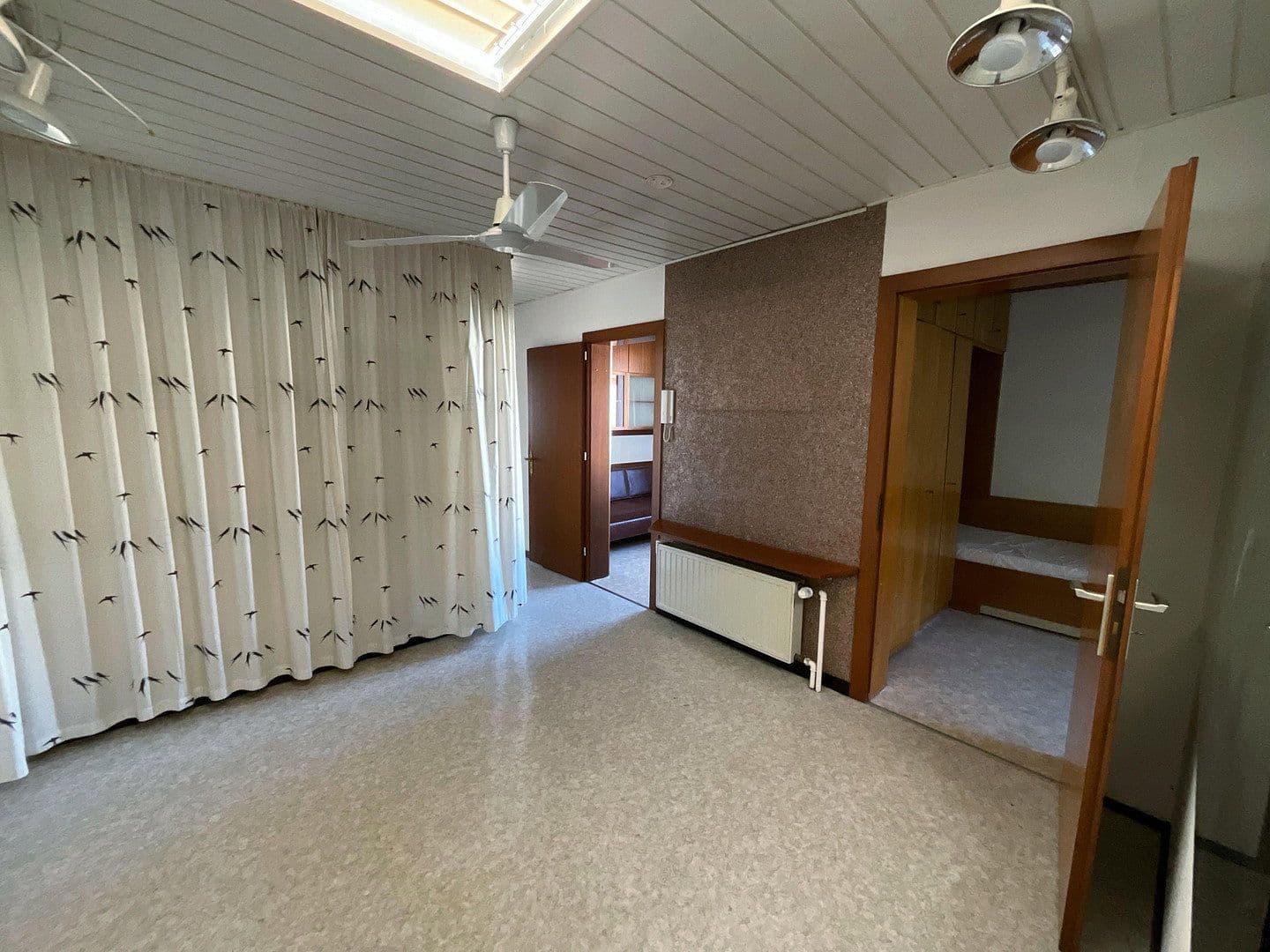 Prodej domu 136 m², pozemek 386 m², Ernst-Reuter-Str. 32, Hürth, Severní Porýní-Vestfálsko Prodej domu 136 m², pozemek 386 m², Ernst-Reuter-Str. 32, Hürth, Severní Porýní-Vestfálsko