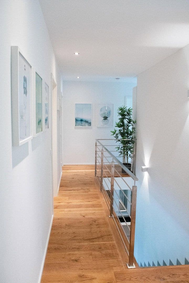 Prodej domu 204 m², pozemek 928 m², Kaffeeberg 32, Gablingen, Bavorsko Prodej domu 204 m², pozemek 928 m², Kaffeeberg 32, Gablingen, Bavorsko
