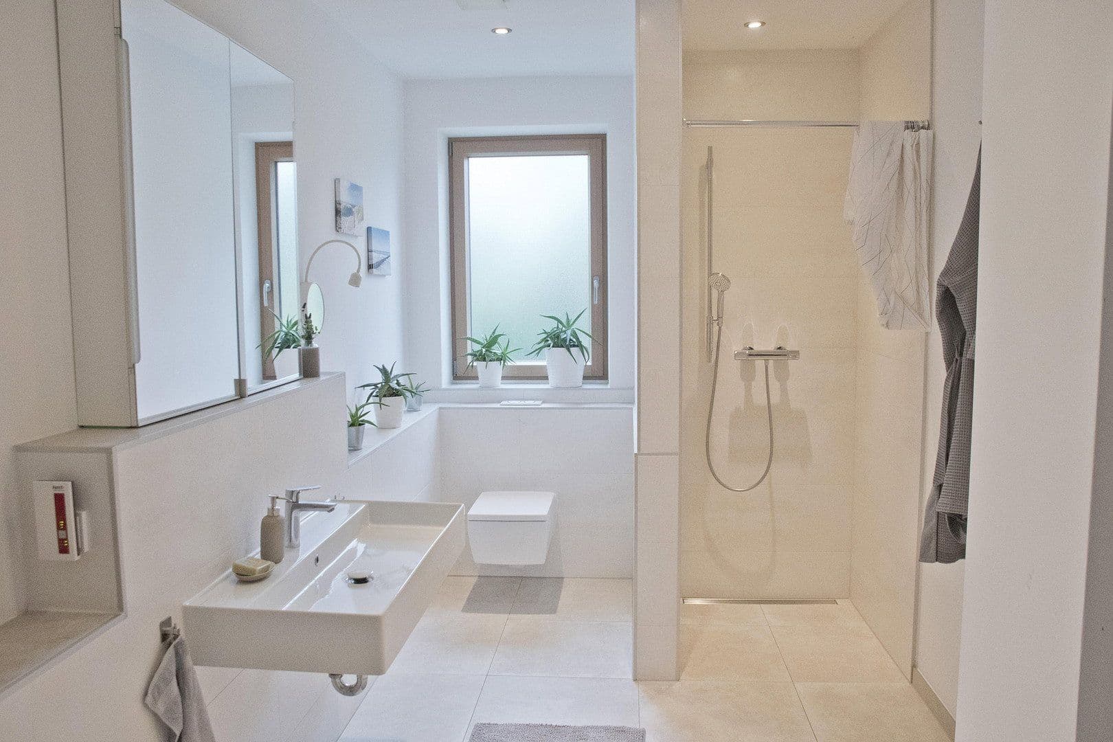 Prodej domu 204 m², pozemek 928 m², Kaffeeberg 32, Gablingen, Bavorsko Prodej domu 204 m², pozemek 928 m², Kaffeeberg 32, Gablingen, Bavorsko