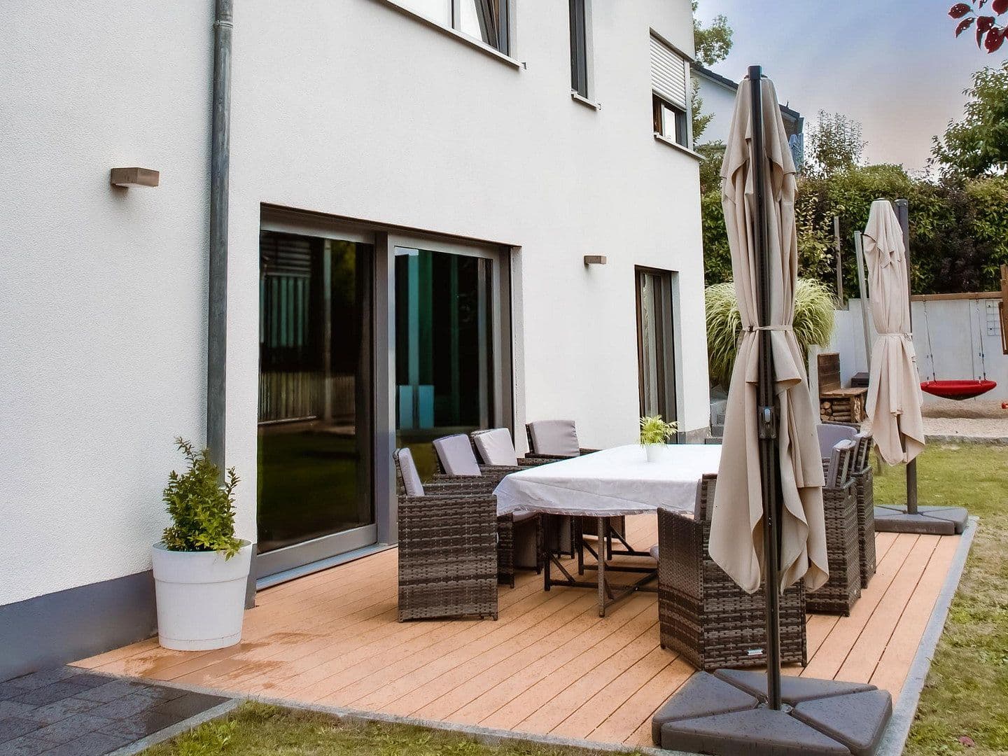 Prodej domu 204 m², pozemek 928 m², Kaffeeberg 32, Gablingen, Bavorsko Prodej domu 204 m², pozemek 928 m², Kaffeeberg 32, Gablingen, Bavorsko