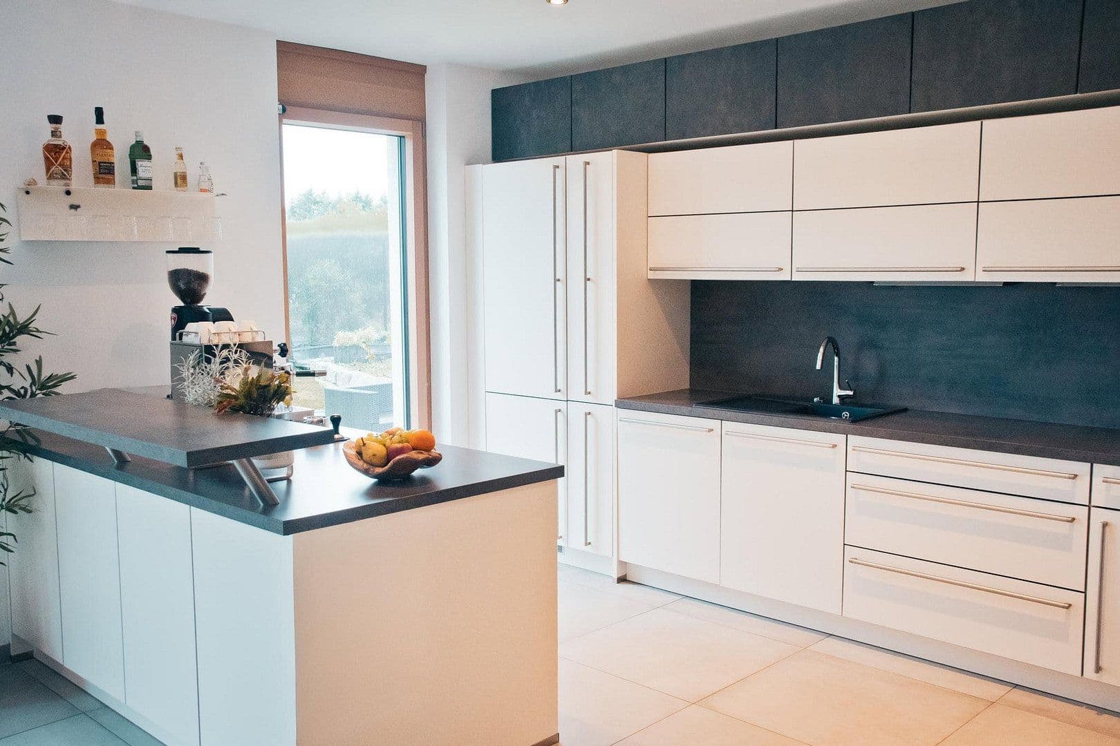 Prodej domu 204 m², pozemek 928 m², Kaffeeberg 32, Gablingen, Bavorsko Prodej domu 204 m², pozemek 928 m², Kaffeeberg 32, Gablingen, Bavorsko