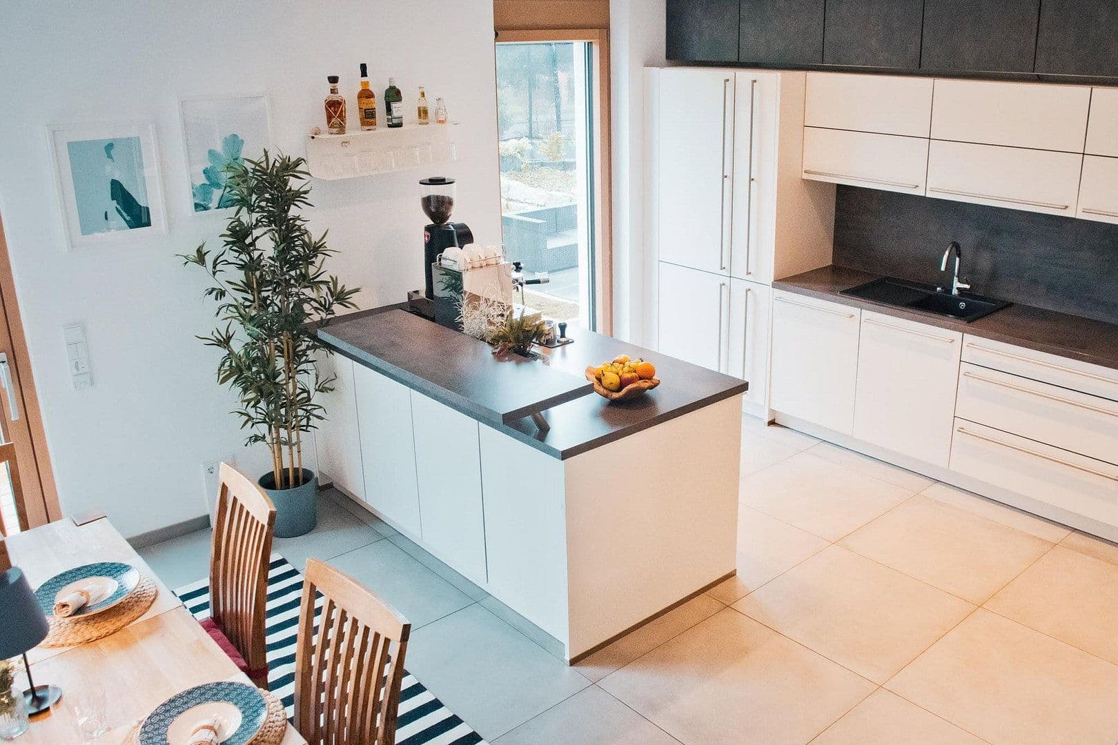 Prodej domu 204 m², pozemek 928 m², Kaffeeberg 32, Gablingen, Bavorsko Prodej domu 204 m², pozemek 928 m², Kaffeeberg 32, Gablingen, Bavorsko