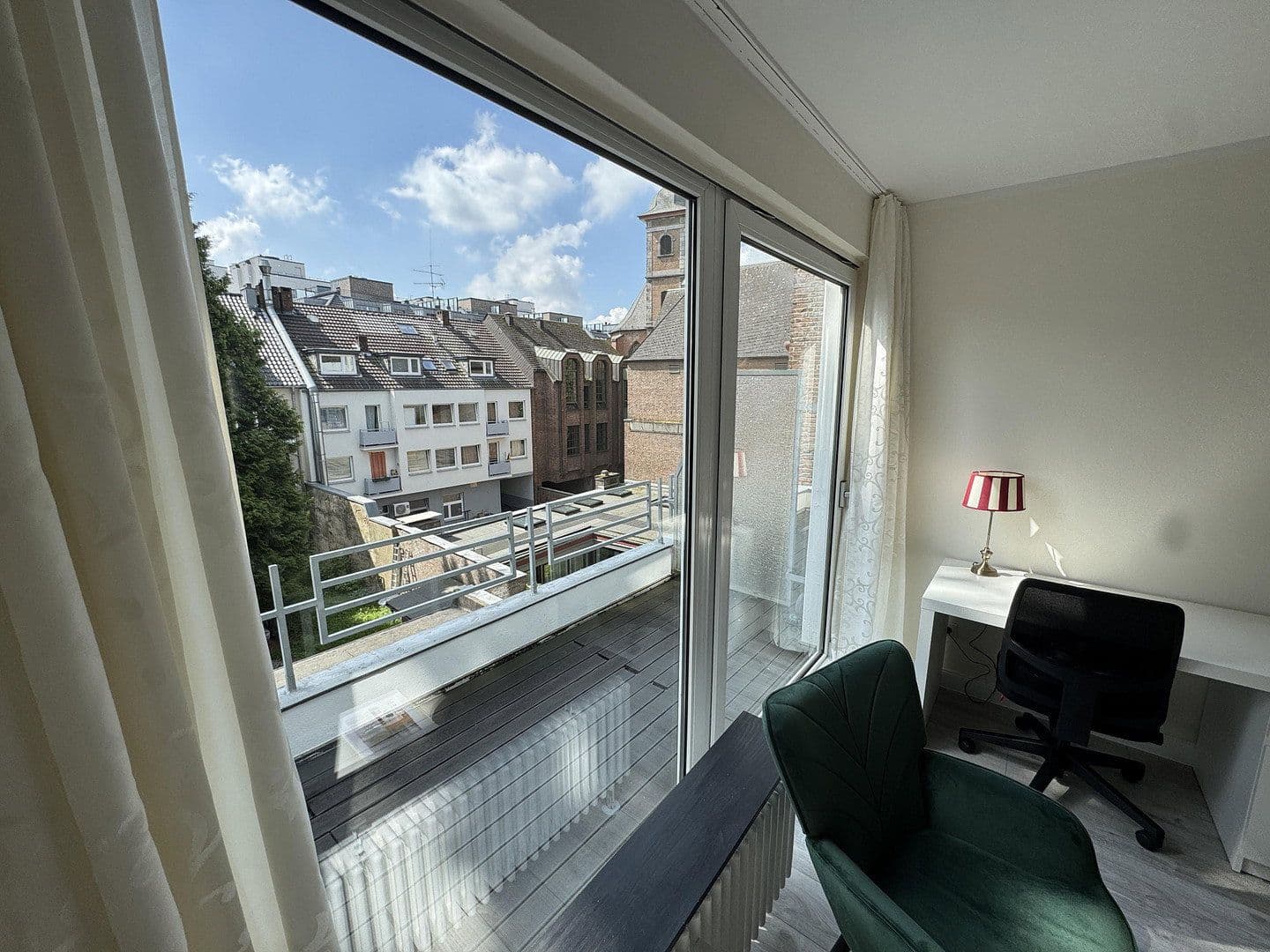 Pronájem bytu 1+1 30 m², Ritterstraße 21, Düsseldorf, Severní Porýní-Vestfálsko Pronájem bytu 1+1 30 m², Ritterstraße 21, Düsseldorf, Severní Porýní-Vestfálsko