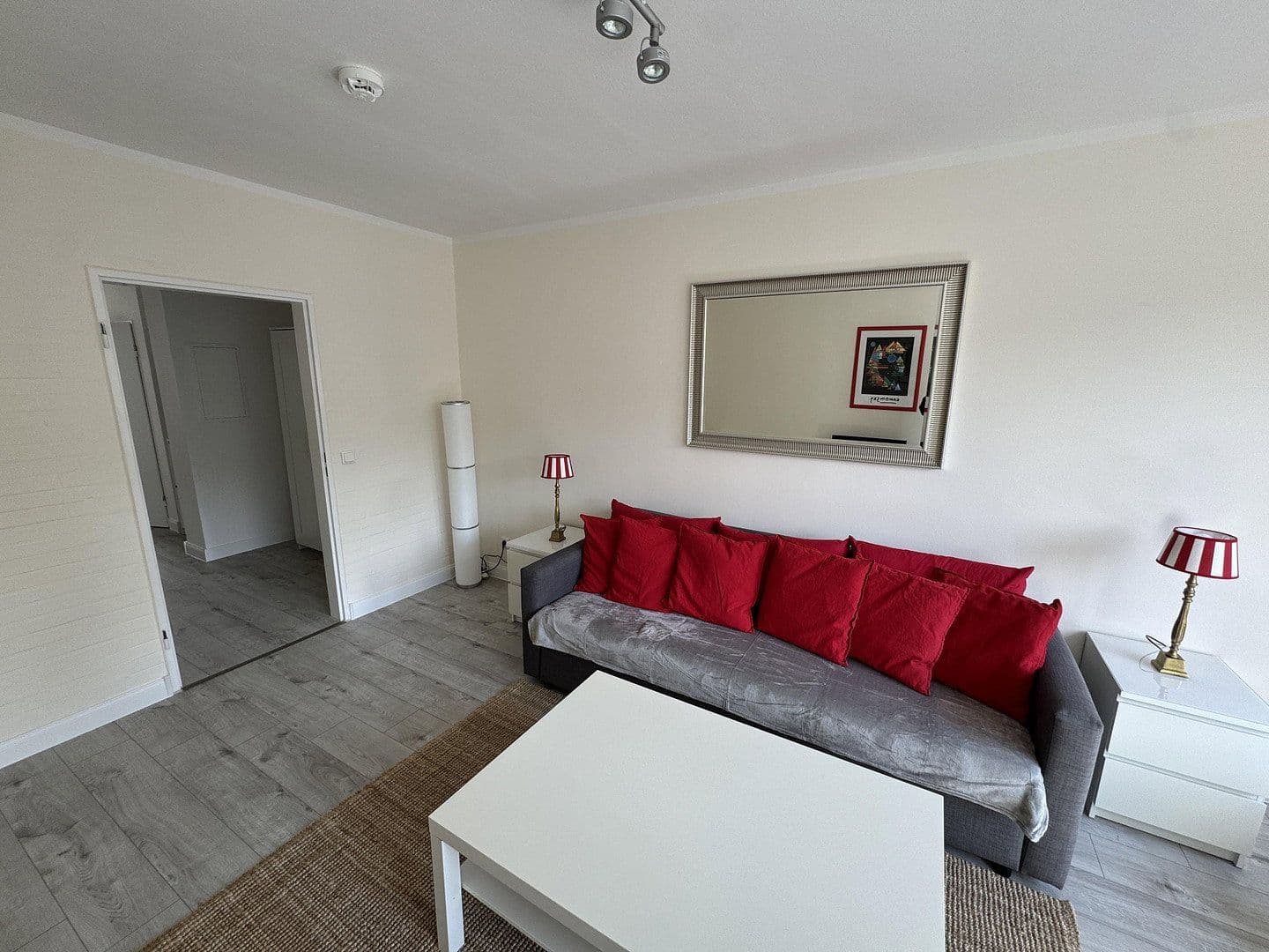 Pronájem bytu 1+1 30 m², Ritterstraße 21, Düsseldorf, Severní Porýní-Vestfálsko Pronájem bytu 1+1 30 m², Ritterstraße 21, Düsseldorf, Severní Porýní-Vestfálsko