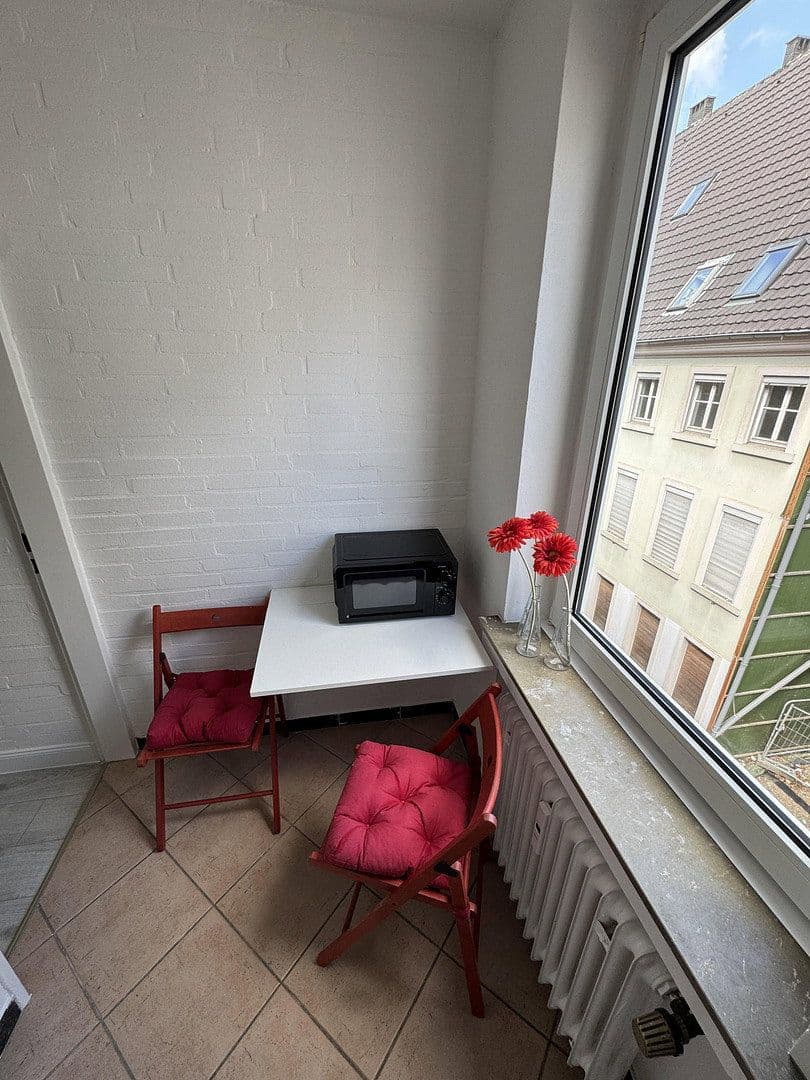 Pronájem bytu 1+1 30 m², Ritterstraße 21, Düsseldorf, Severní Porýní-Vestfálsko Pronájem bytu 1+1 30 m², Ritterstraße 21, Düsseldorf, Severní Porýní-Vestfálsko