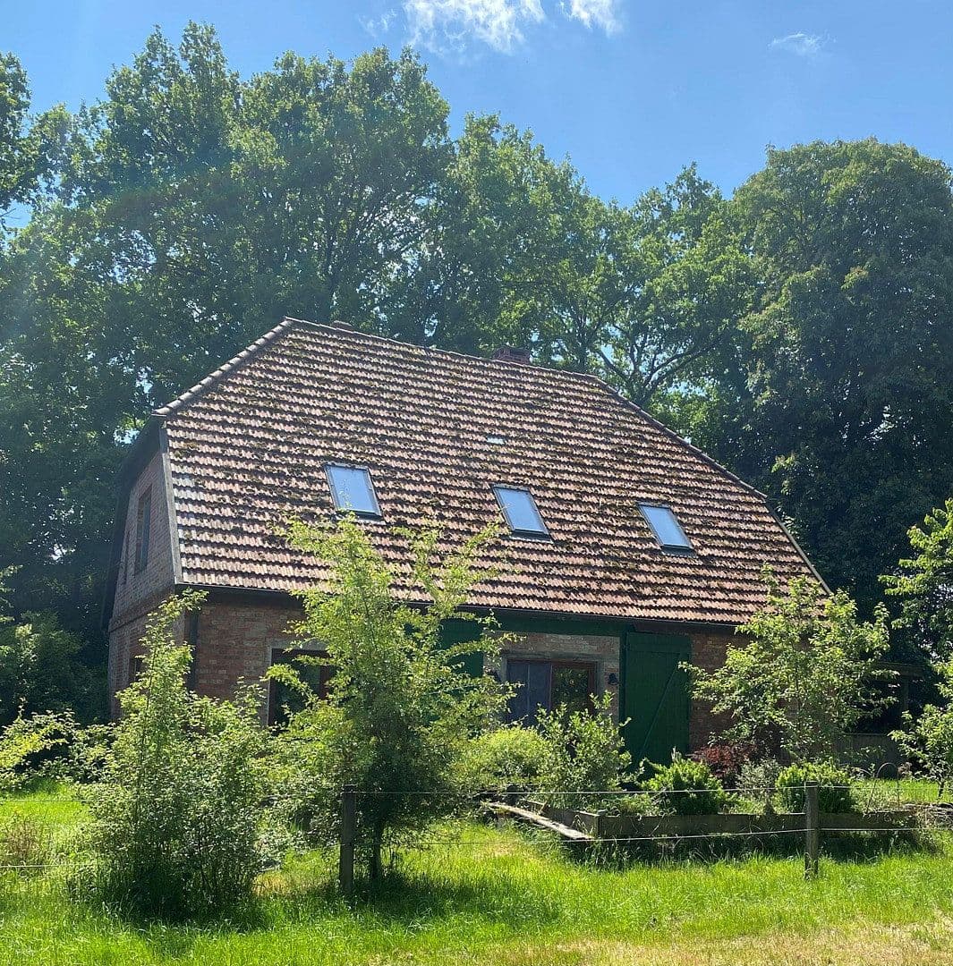 Prodej domu 190 m², pozemek 10.000 m², Schneverdingen, Dolní Sasko Prodej domu 190 m², pozemek 10.000 m², Schneverdingen, Dolní Sasko