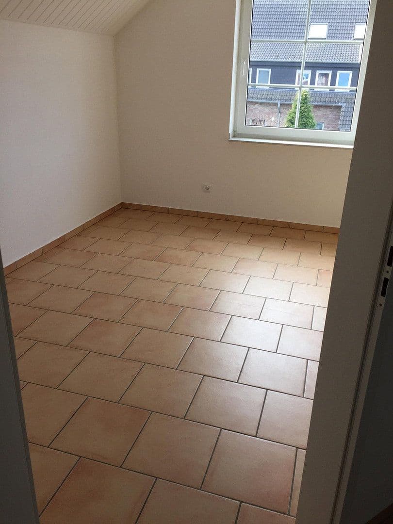 Prodej domu 113 m², pozemek 286 m², Am Waldrand 43, Hückelhoven, Severní Porýní-Vestfálsko Prodej domu 113 m², pozemek 286 m², Am Waldrand 43, Hückelhoven, Severní Porýní-Vestfálsko