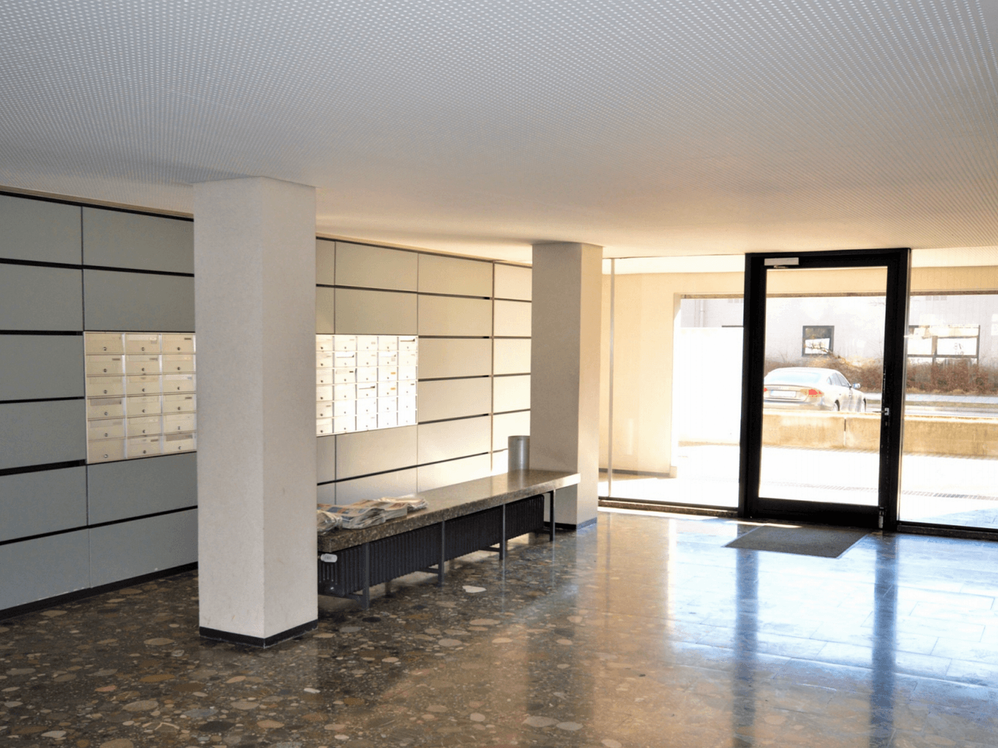 Pronájem bytu 1+1 37 m², Neubeuernerstraße 10, München, Bavorsko Pronájem bytu 1+1 37 m², Neubeuernerstraße 10, München, Bavorsko