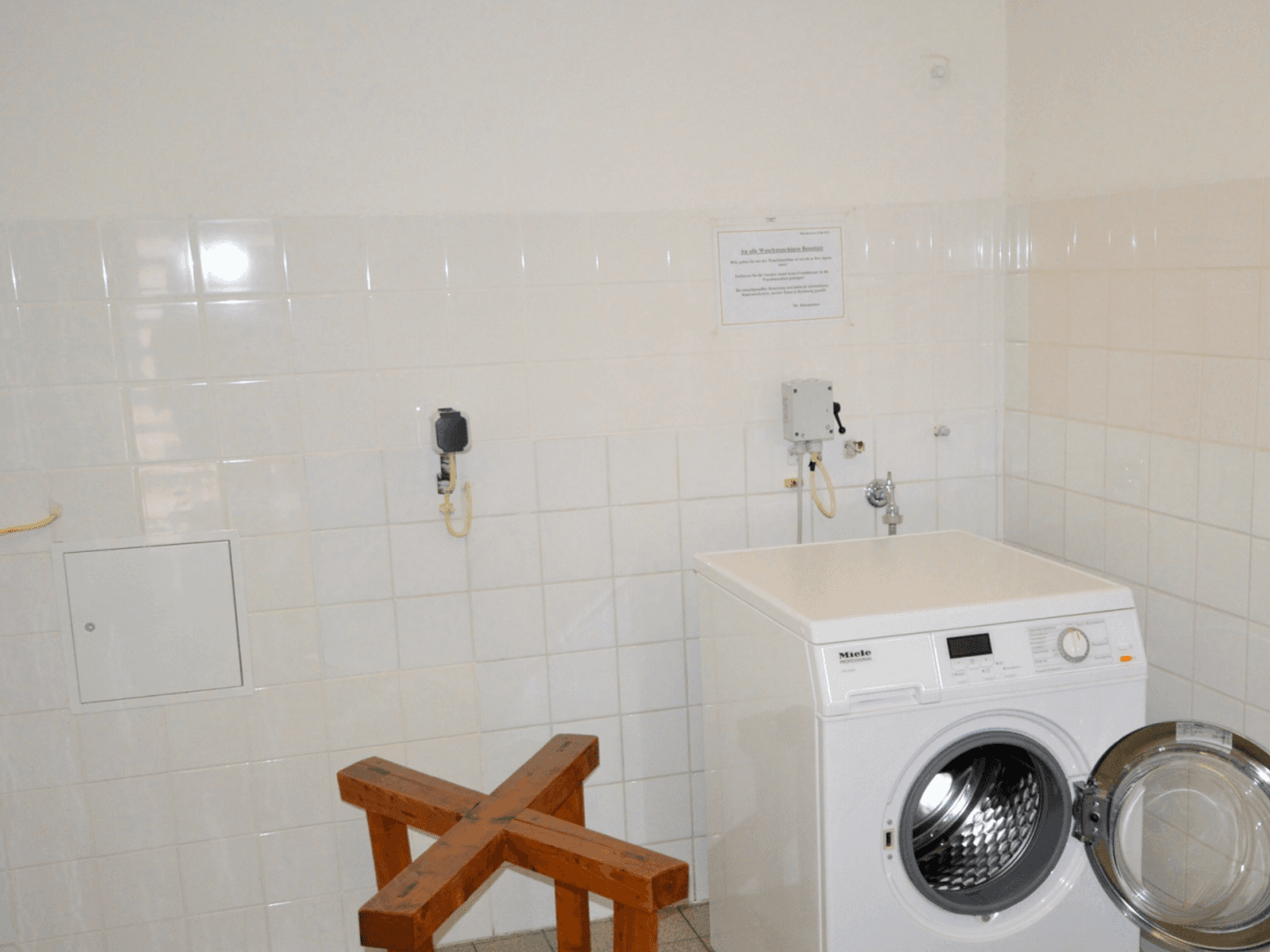 Pronájem bytu 1+1 37 m², Neubeuernerstraße 10, München, Bavorsko Pronájem bytu 1+1 37 m², Neubeuernerstraße 10, München, Bavorsko