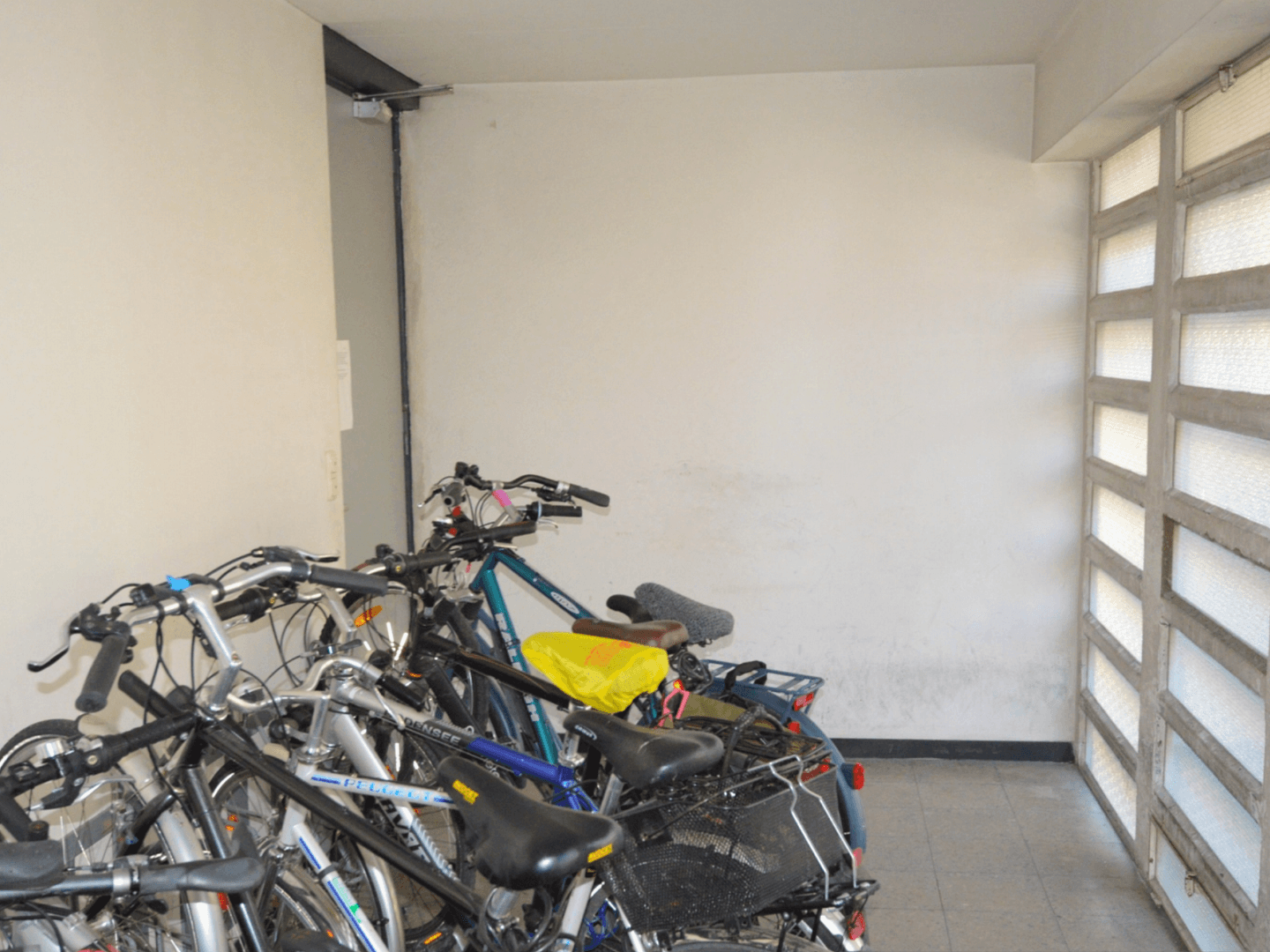 Pronájem bytu 1+1 37 m², Neubeuernerstraße 10, München, Bavorsko Pronájem bytu 1+1 37 m², Neubeuernerstraße 10, München, Bavorsko