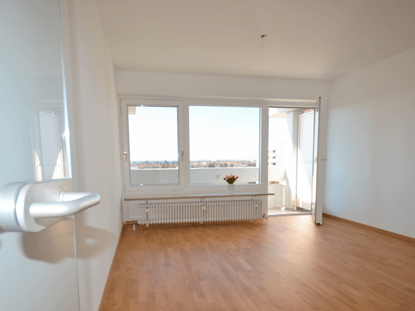 Pronájem bytu 1+1 37 m², Neubeuernerstraße 10, München, Bavorsko Pronájem bytu 1+1 37 m², Neubeuernerstraße 10, München, Bavorsko