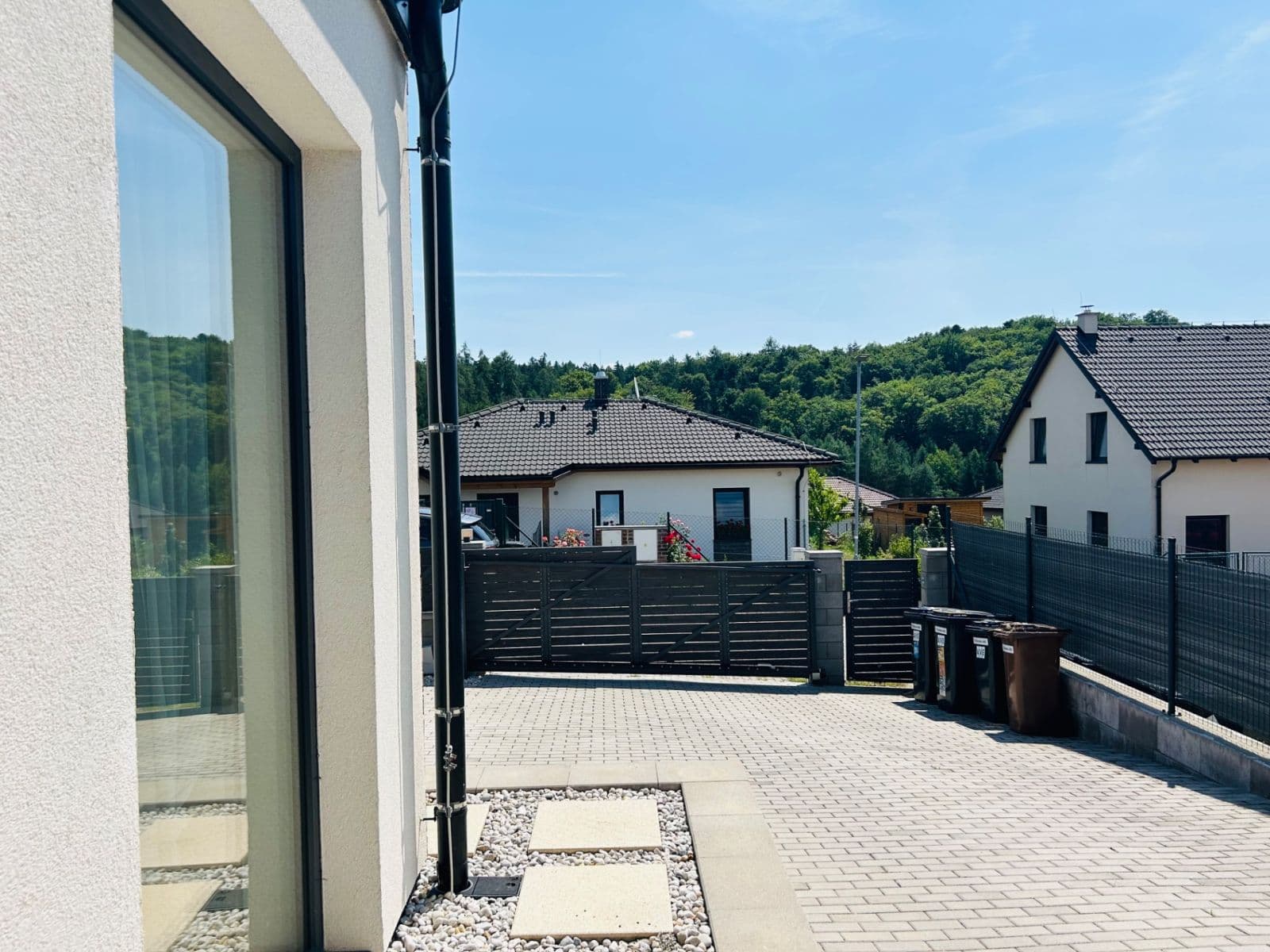 Prodej domu 100 m², pozemek 321 m², K Rondelu, Nová Ves pod Pleší, Středočeský kraj Prodej domu 100 m², pozemek 321 m², K Rondelu, Nová Ves pod Pleší, Středočeský kraj