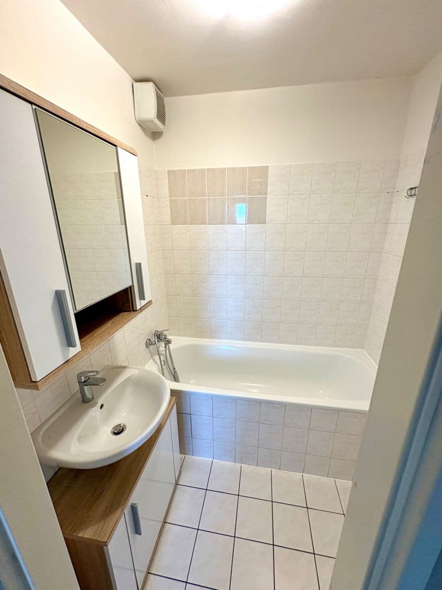 Pronájem bytu 3+kk 58 m², Okružní, Roudnice nad Labem, Ústecký kraj Pronájem bytu 3+kk 58 m², Okružní, Roudnice nad Labem, Ústecký kraj