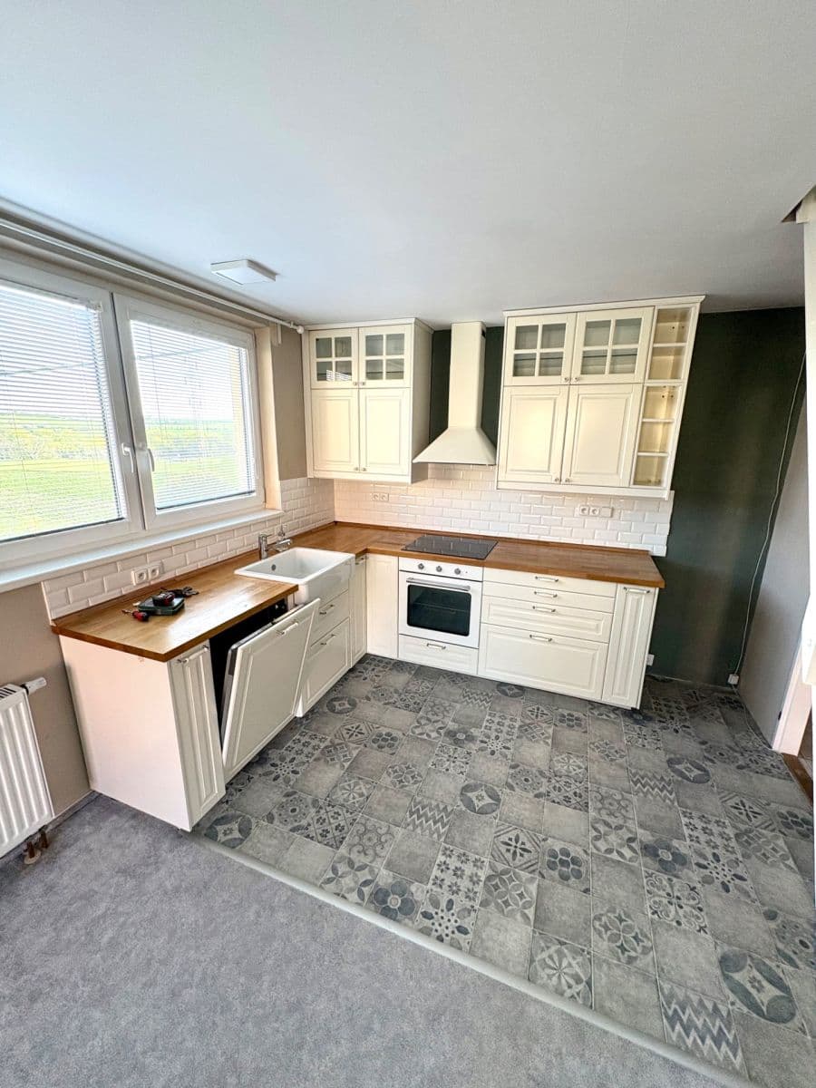 Pronájem bytu 3+kk 58 m², Okružní, Roudnice nad Labem, Ústecký kraj Pronájem bytu 3+kk 58 m², Okružní, Roudnice nad Labem, Ústecký kraj