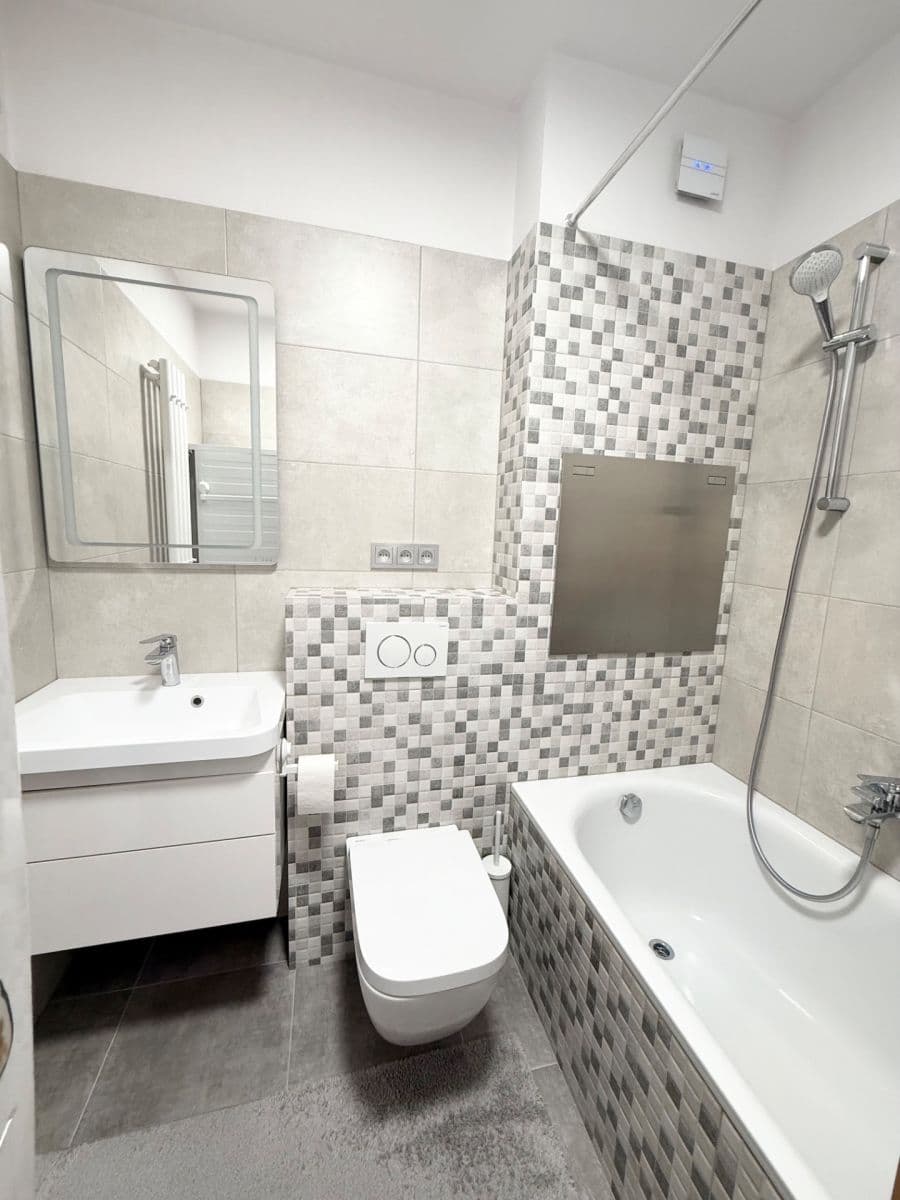 Prodej bytu 2+kk 59 m², Mutěnická, Plzeň, Plzeňský kraj Prodej bytu 2+kk 59 m², Mutěnická, Plzeň, Plzeňský kraj