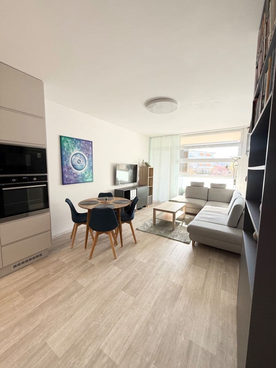 Prodej bytu 2+kk 59 m², Mutěnická, Plzeň, Plzeňský kraj Prodej bytu 2+kk 59 m², Mutěnická, Plzeň, Plzeňský kraj