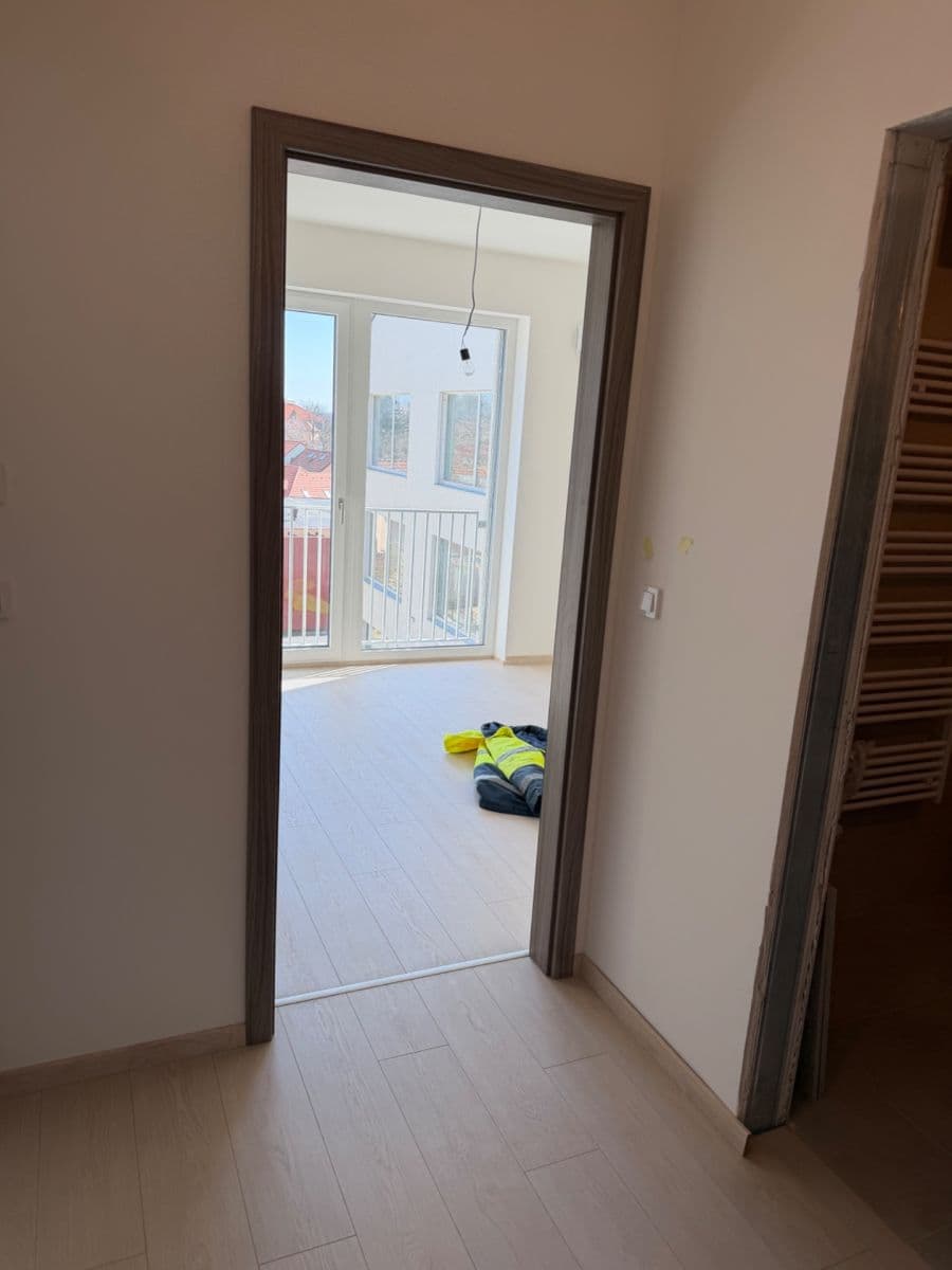 Pronájem bytu 2+kk 42 m², Cihlářská, Hostivice, Středočeský kraj Pronájem bytu 2+kk 42 m², Cihlářská, Hostivice, Středočeský kraj