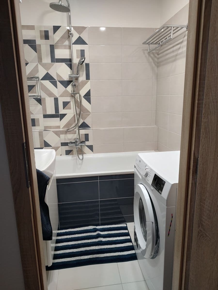 Pronájem bytu 3+1 80 m², Makovského, Praha, Praha Pronájem bytu 3+1 80 m², Makovského, Praha, Praha