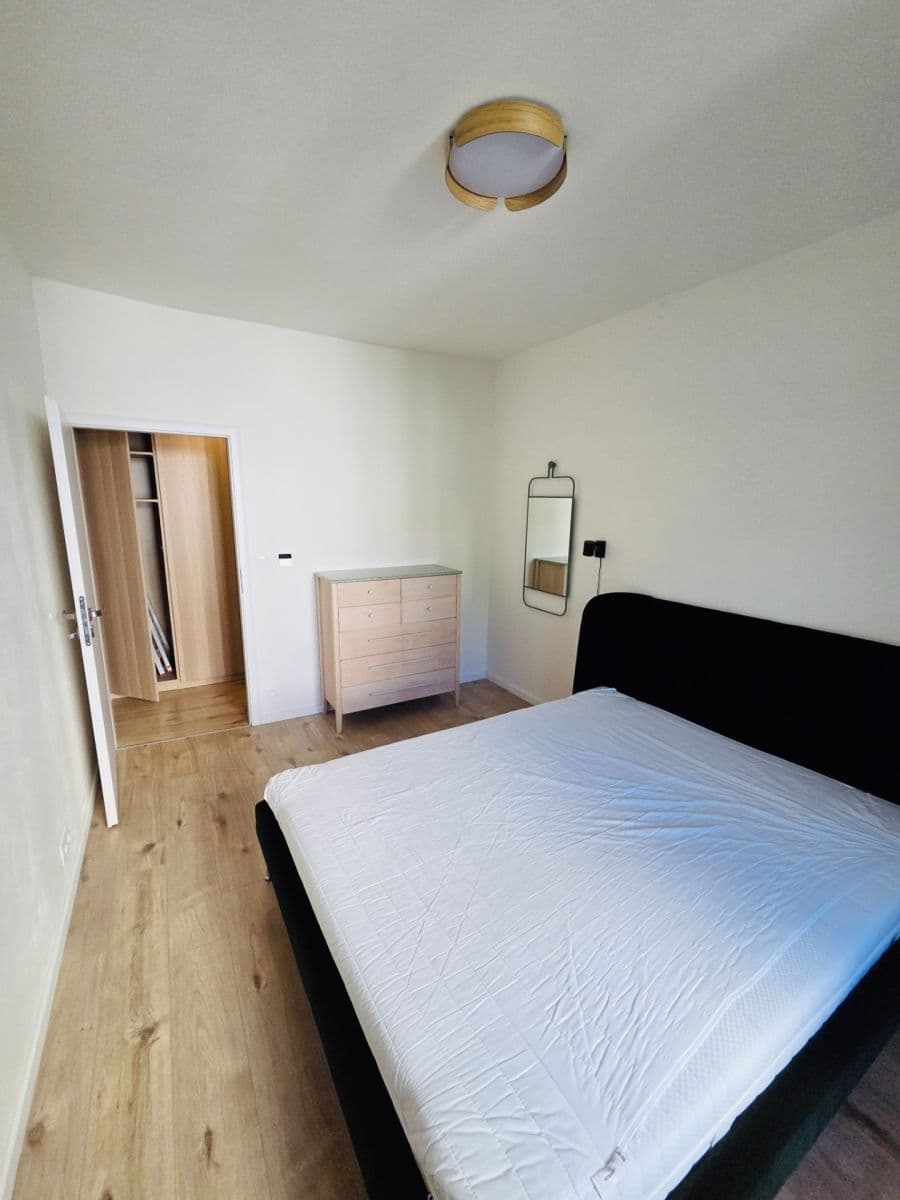 Pronájem bytu 2+kk 50 m², Na Veselí, Praha, Praha Pronájem bytu 2+kk 50 m², Na Veselí, Praha, Praha