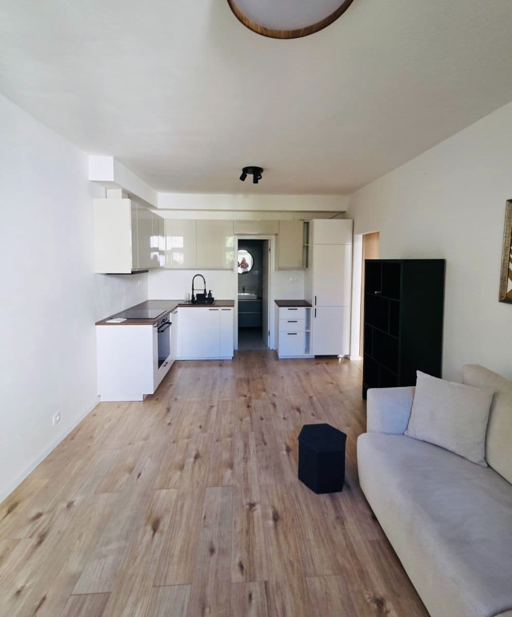 Pronájem bytu 2+kk 50 m², Na Veselí, Praha, Praha Pronájem bytu 2+kk 50 m², Na Veselí, Praha, Praha